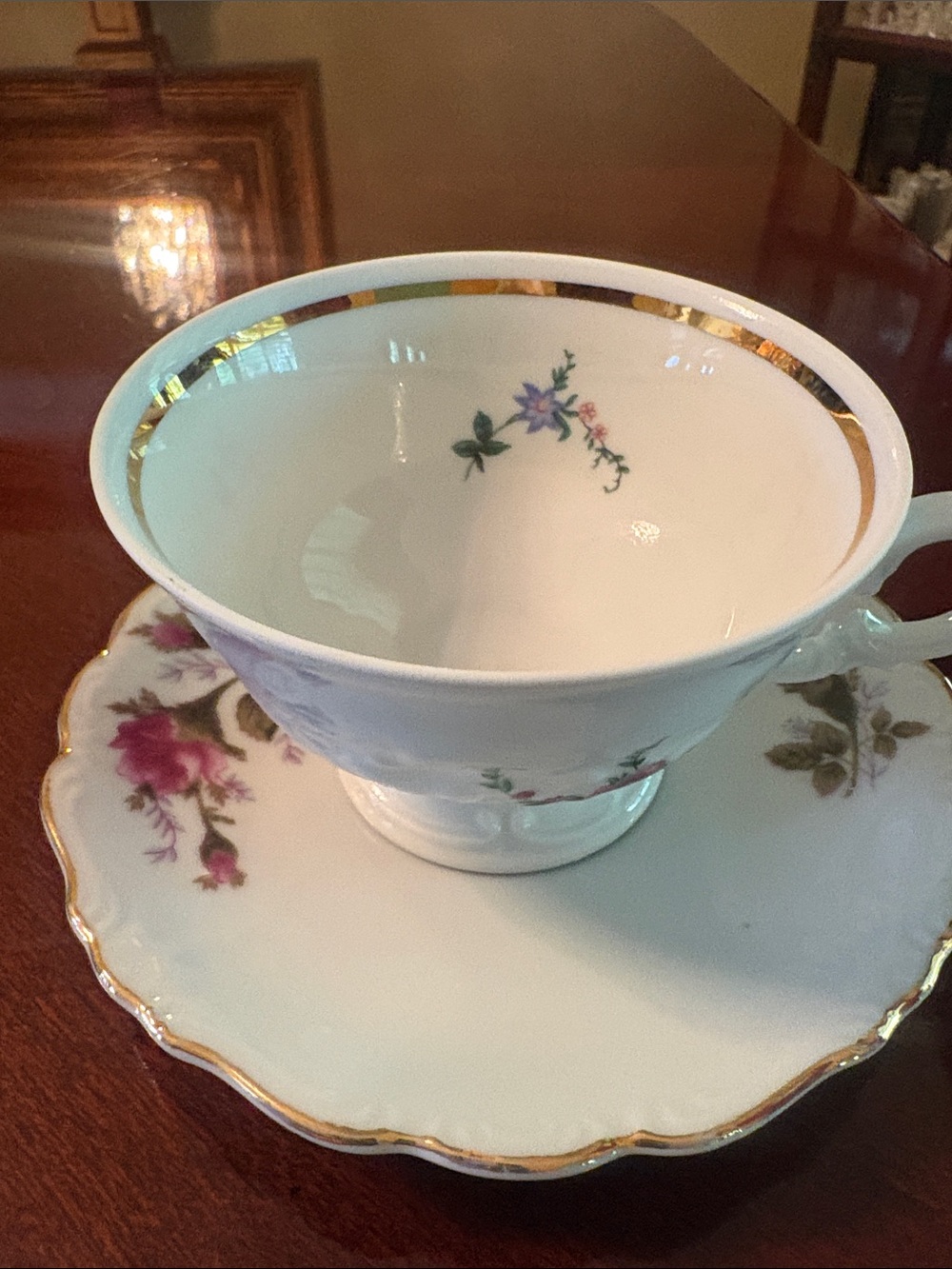 Vintage Floral Gold-Rim Teacup & Saucer Set‎